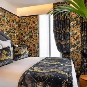 **** Otel Ginette A La Folie & Fransa